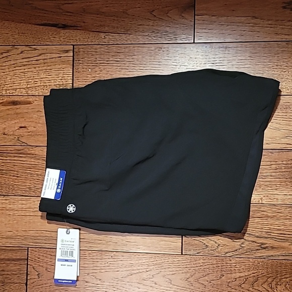 Gaiam Woven Short with Mesh Black - XXL - NWT - Picture 2 of 5
